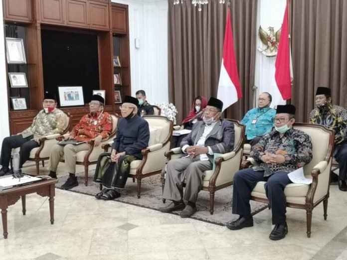 wakil-presiden-maruf-amin-didampingi-menteri-koordinator-bidang-politik_200616215632-724