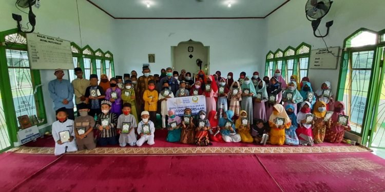 BERBAGI KEBAHAGIAAN BERSAMA SANTRI TPA NURUL FALAH