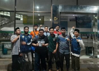 Sambut warga dengan Salam