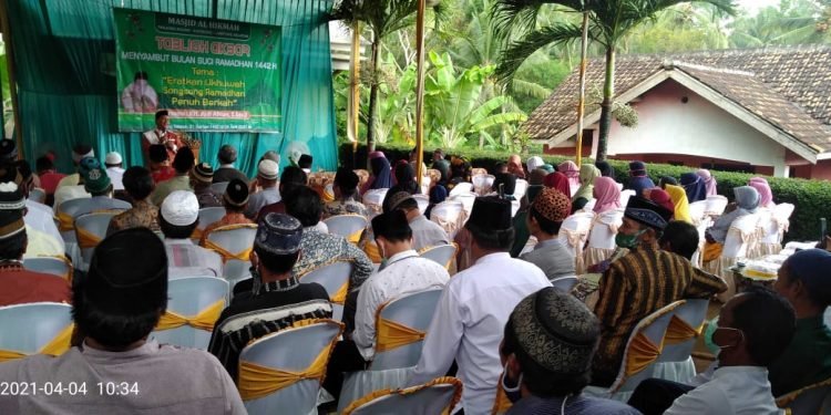 Tawa Dan Tangis Warnai Tabligh Akbar TPA Al Hikmah Lampung Selatan