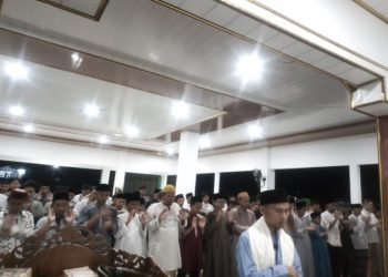 Tanamkan Nilai Cinta NKRI , Santri Dewan Dakwah Salat Gaib untuk Awak KRI Nanggala 402