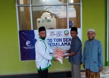 Dewan Da’wah Pringsewu Salurkan 1000 Ton Beras Untuk Di Pedalaman