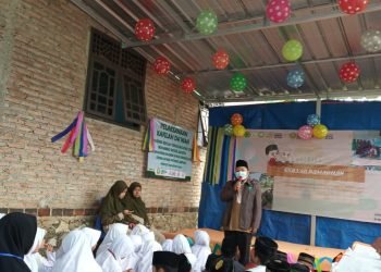 HARI PENDIDIKAN NASIONAL: BANGSA INDONESIA HARUS CERDAS