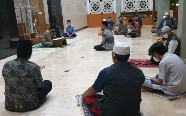 Pesan sesuai kepantasan