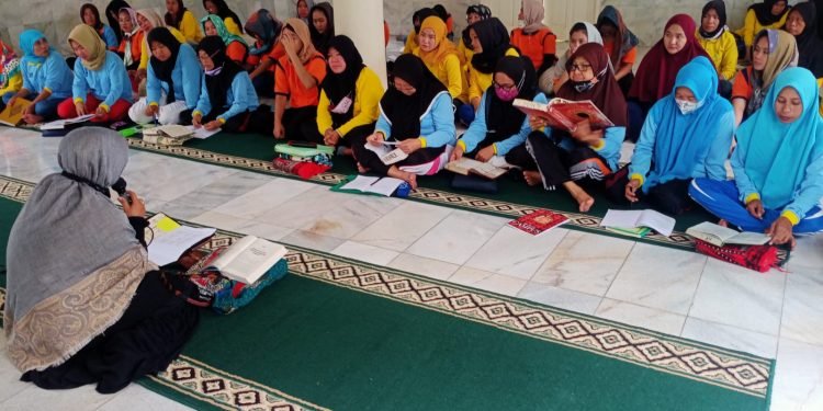 KISAH HARU DI HARI IBU: MAMA BERSYUKUR ADA DI LAPAS INI