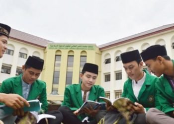 TELAAH MANAJEMEN EKONOMI STID M NATSIR SEBAGAI PERGURUAN TINGGI DAKWAH BERBASIS KEDERMAWANAN MASYARAKAT