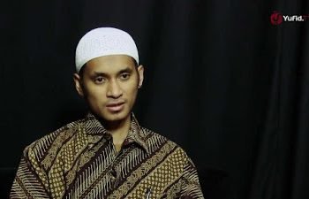 TAAT PADA PEMIMPIN YANG ZALIM