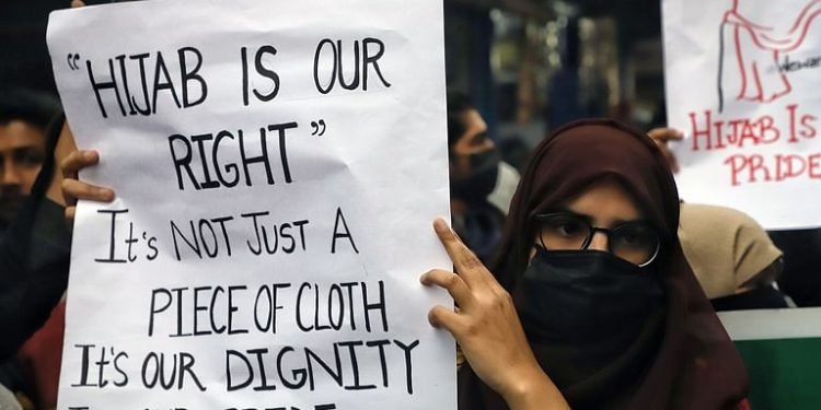 KEWAJIBAN JILBAB TAK PANTAS DIPERSOALKAN (PART 1)