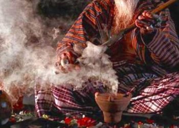 Dukun Menurut Islam: Definisi dan Bahaya Mempercayainya