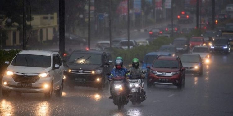 AMALAN SHALIH SAAT TURUN HUJAN