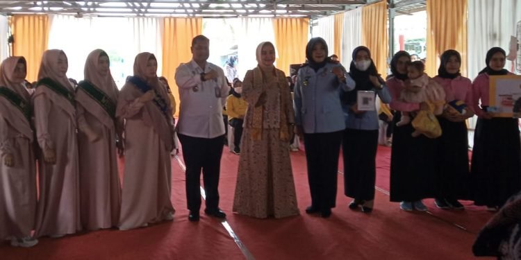 SENYUM HARU MUSLIMAT DDL DI BALIK PERINGATAN HARI IBU DI LAPAS PEREMPUAN BANDAR LAMPUNG