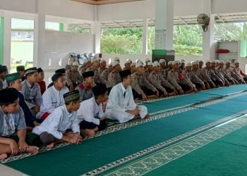 Sekolah Polisi Negara Cabang Kemiling Gelar Baksos dan Bansos di PPTQ Dewan Dakwah Lampung Kemiling