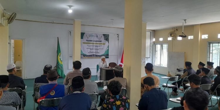 Dewan Da’wah Islamiyah Indonesia Lampung Sukses Gelar Training Leadership Imam dan Khotib se-Bandar Lampung