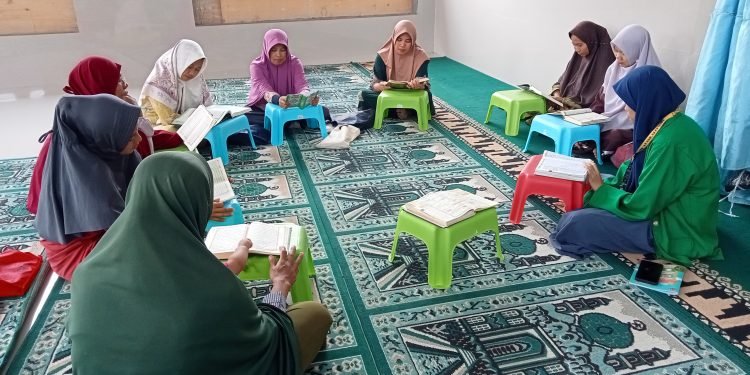 Menggali Ilmu dan Berbagi Pemahaman: Majelis Ta’lim di Masjid Al-Hidayah