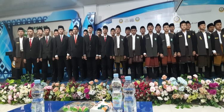 Wisuda Tahfiz of 30 Juz Haflah Akhirusanah Qur’anic School of Dewan Dakwah Lampung tahun 1445 H