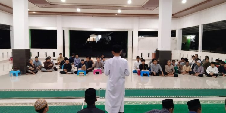 Muhadhoroh Santri: Meningkatkan Kualitas Keilmuan di PPTQ Dewan Dakwah Kemiling