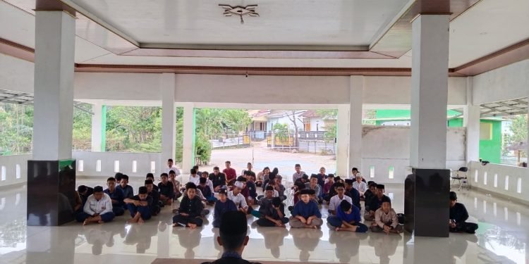 Pemilihan Ketua OSIP di PPTQ Dewan Dakwah Kemiling: Membangun Pemimpin Amanah Sejak Dini