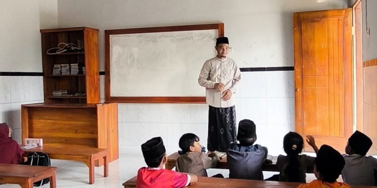 Ta’aruf Bersama Anak-Anak TPA Miftahul Hidayah, Langkah Awal Pengabdian Da’i di Lampung Timur