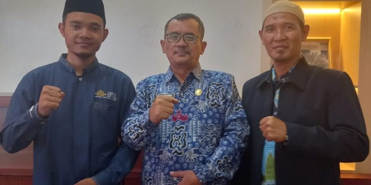 Pemberian Surat Pemberitahuan Da’i Pengabdian kepada Pemerintah Desa dan Aparat Daerah Lampung Timur