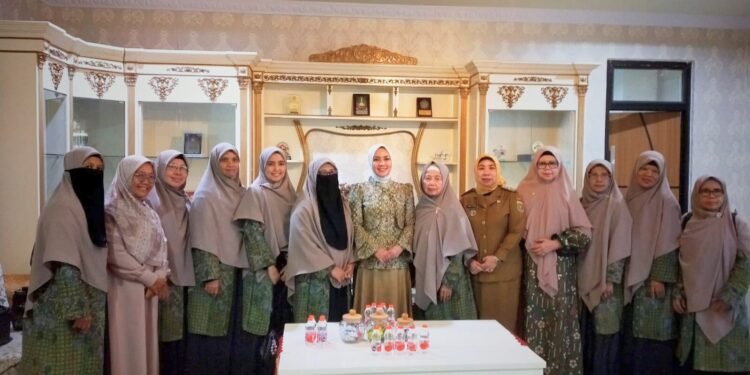 Dukung Pemberdayaan Umat, Istri Gubernur Lampung Siap Bersinergi dengan Muslimat Dewan Da’wah Lampung