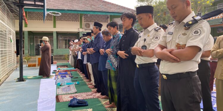 Sholat Istisqo Dilaksanakan di SDIT Permata Bunda