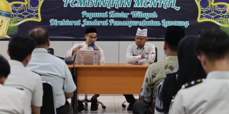 Perkuat Kualitas SDM dan Profesionalisme melalui Pembinaan Aqidah Pegawai, Kanwil Ditjenpas Lampung Gandeng Dewan Da’wah Jadi Narasumber Pembinaan Mental
